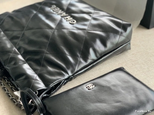 First Bag Ru HANDBAG 22 CHANEL SMALL 0822